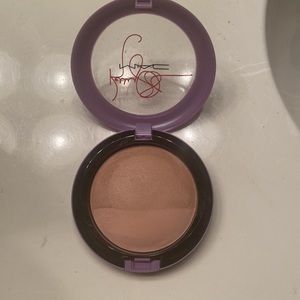 😜 $17 OR 2 for $30 — MAC x Kelly Osbourne Mineralized Skinfinish